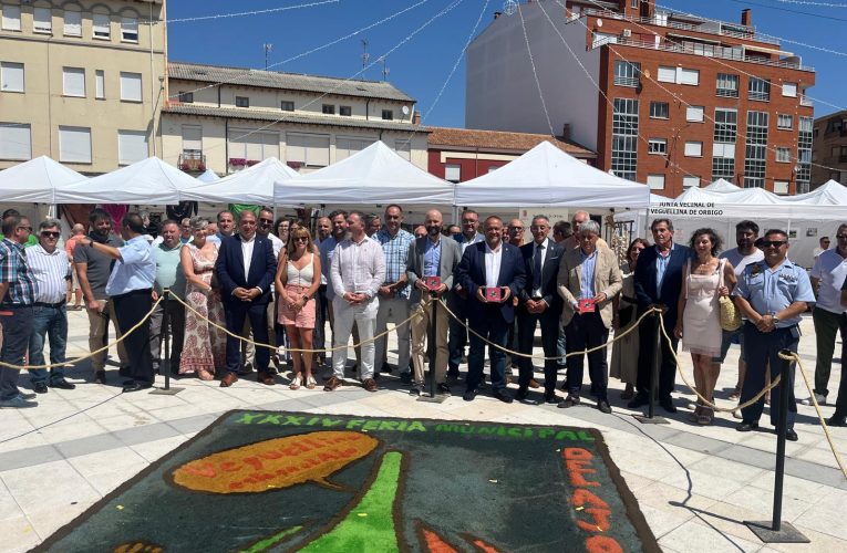 El presidente de la Diputación subraya la “identidad, tradición y futuro” de la Feria Agroganadera y del Ajo de Veguellina